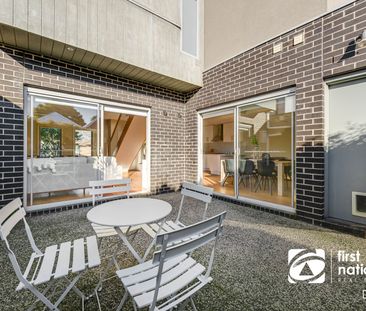 Stylish Two-Storey Living Minutes from Melbourne CBD - Photo 1