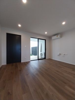 3 Bdrm Townhouse with 1 Car Park - Photo 1