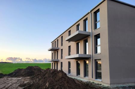 Erstbezug mit Aufzug und EBK in Tessin! - Photo 4