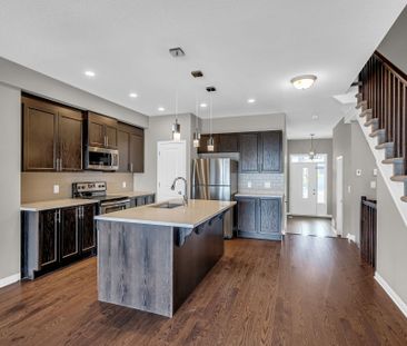 For Lease - 338 NONIUS Street, Kanata, Ontario - Photo 4