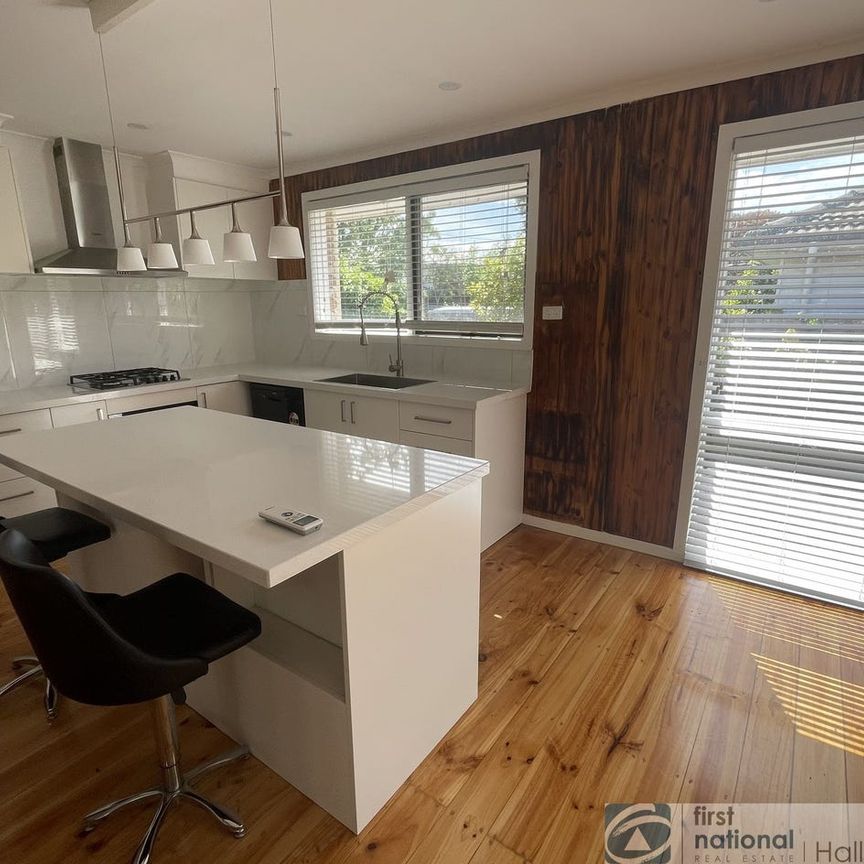 Modern Style Living - Photo 1