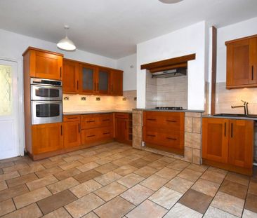 3 bedroom terraced house to rent - Photo 2