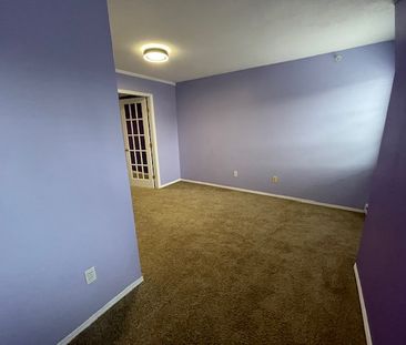 Bright & Spacious Southwind Townhouse - Photo 6