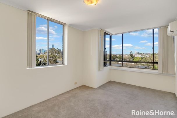 RIVER & CITY VIEWS - Photo 1