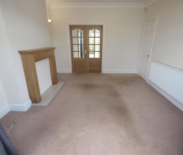 3 Bedroom House - Detached To Let - Photo 4
