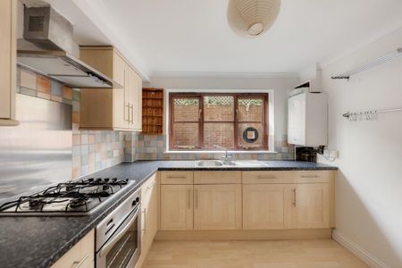 3 bedroom end of terrace house to rent - Photo 5