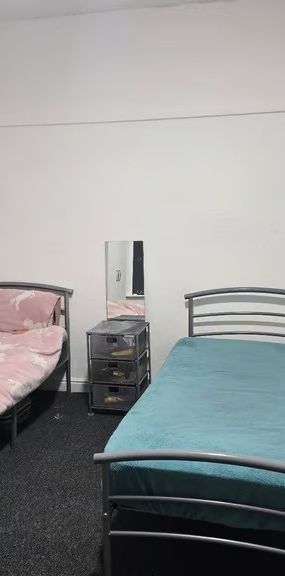 Room in a Shared Flat, Carlton Road, M16 - Photo 1