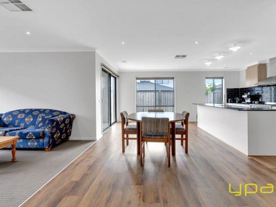 25 Merano Circuit, CRANBOURNE SOUTH - Photo 1