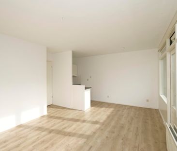 Te huur: Appartement Catharina van Rennesstraat in Den Haag - Photo 2