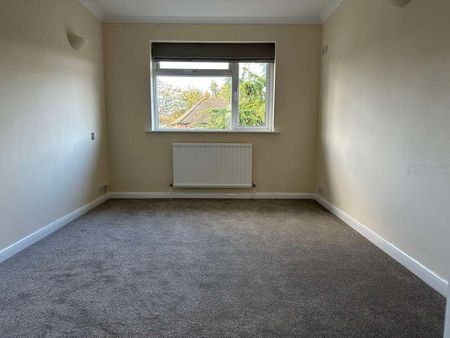 Fetcham, Leatherhead, KT22 - Photo 3