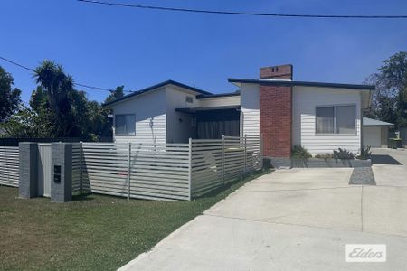 Charming 3-Bedroom Home in Prime Taree West Location - Photo 4