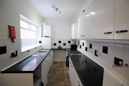 Room For Rent Wisborough Road, Southsea - Photo 4