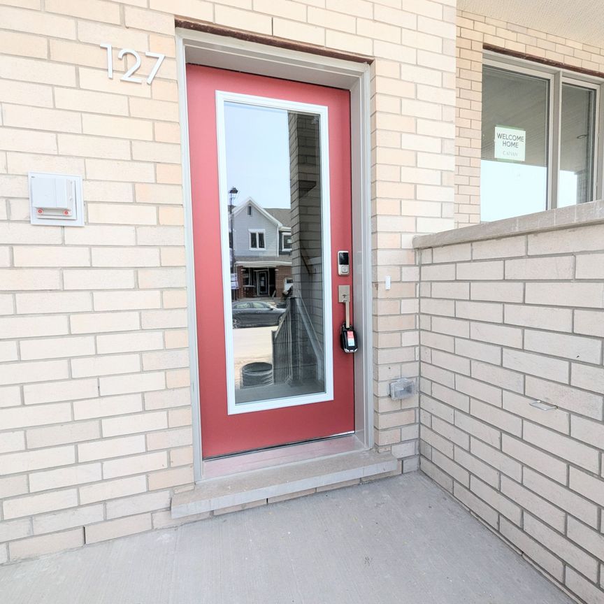 For Lease - 127 Beebalm Crescent, Barrhaven, Ontario - Photo 1