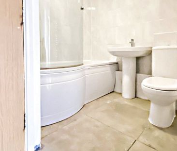 2 bedroom property to rent - Photo 3