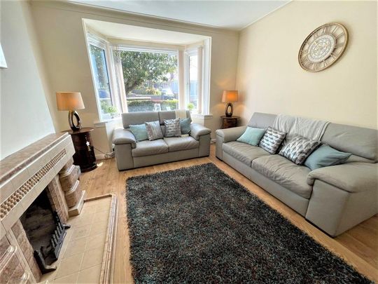4 bedroom bungalow to rent - Photo 1