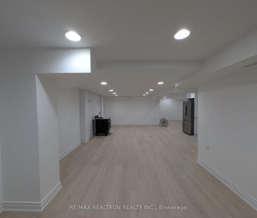 For Lease - 88 Baynards Lane, Richmond Hill, Ontario - Photo 2