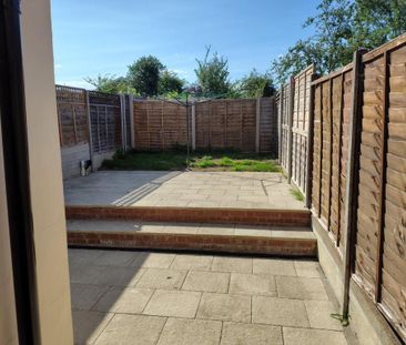 2 bedroom terraced house to rent - Photo 6