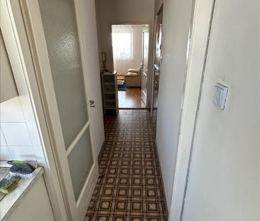 Kiadó átlagos állapotú panel lakás - Debrecen - Fotó 2