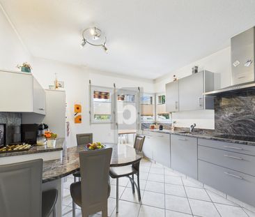 SPACIEUX ET LUMINEUX AVEC UNE VUE MAGNIFIQUE - Photo 5