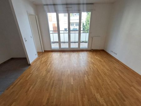 location Appartement T2 DE 44.6m² À CHATOU - Photo 2