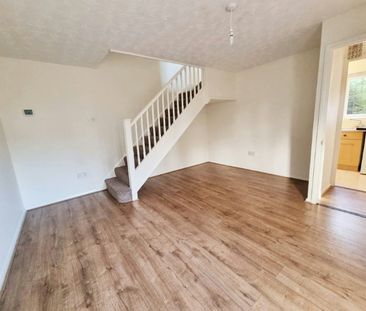 Semi-detached house to rent on - Photo 5