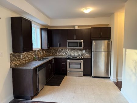 For Lease - 376 Blake Street Unit# 5, Barrie, Ontario - Photo 3