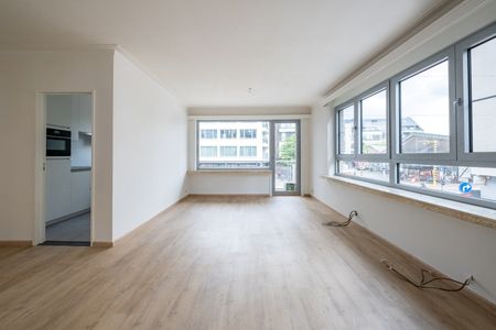 Ruim 3-slaapkamer appartement (95 m²) op de 1ste verdieping met lift aan centrum Beveren! - Photo 2