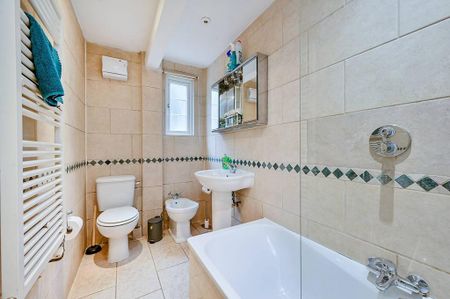 2 bedroom maisonette to rent - Photo 5
