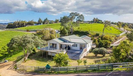 Water front stunning 4 bedroom home - Photo 4