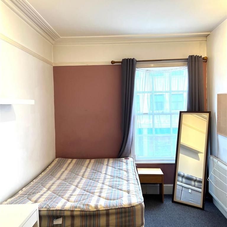 5 bedroom house to rent - Photo 1