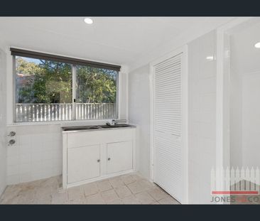Unbeatable Location, Fully Renovated Home at 10 Thompson Road, Bass... - Photo 6