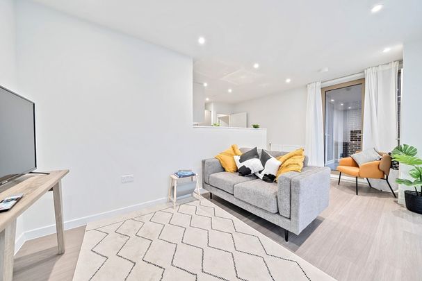 1 Bed Flat, Angel Oak Point, CR0 - Photo 1