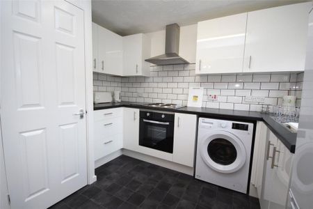 1 bedroom flat to rent - Photo 4