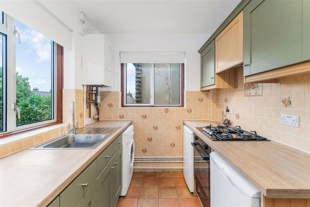 2 bedroom maisonette to rent - Photo 1