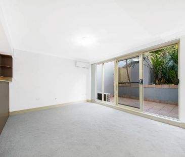 Beautiful courtyard apartment in the heart of Crows Nest - Photo 1