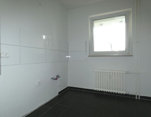 *** Endlich gefunden! 3 Raum Whg mit Balkon – tolle Lage!*** - Photo 1