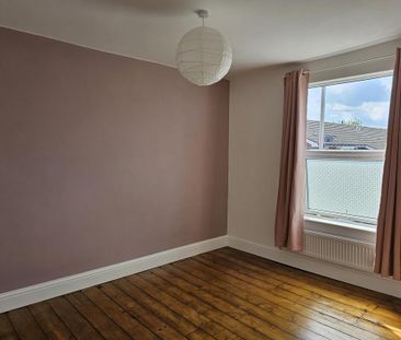 4 bedroom terraced house to rent - Photo 4