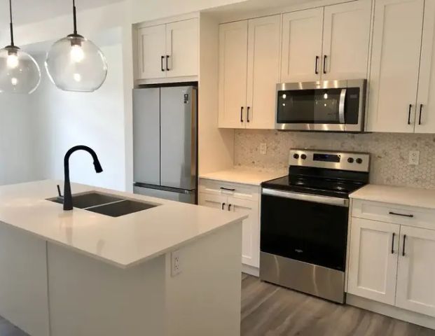 Beautiful First Floor Auburn Rise Condo for Rent (includes Lake Access) | 101 - 400 Auburn Meadows Common Southeast, Calgary, AB, Canada, Calgary - Photo 1