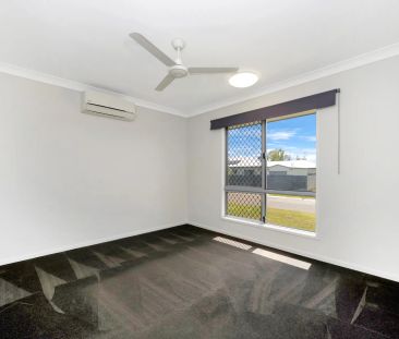 Spacious 4-Bedroom Home with Modern Comforts - Photo 4