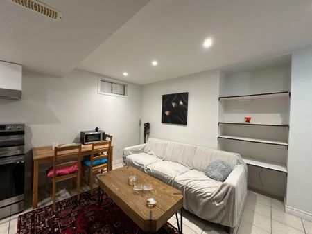 For Lease - 82 Valhalla Court, Aurora, Ontario - Photo 5