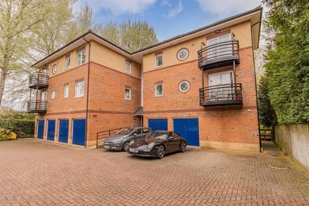 2 bedroom Flat To Let Total Size: 610 SQ FT - Photo 2