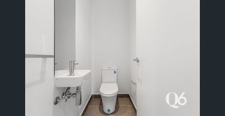 Stylish 3-Bedroom Home with Study – Prime Aintree Location! - Photo 4