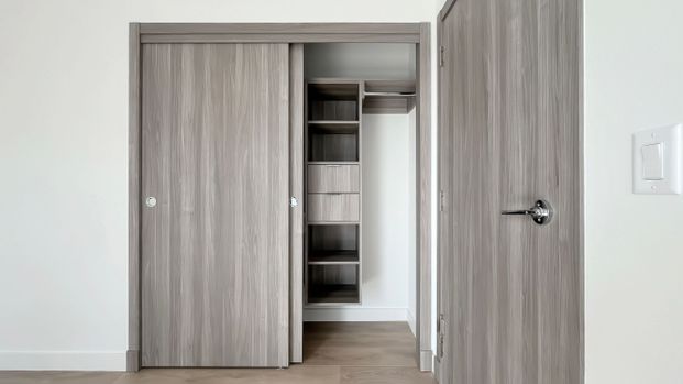 For Lease - 25 McMahon Drive Unit# 801, Toronto, Ontario - Photo 1