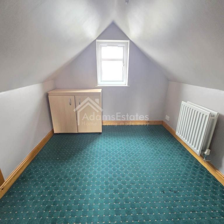 4 bedroom terraced house to rent - Photo 1