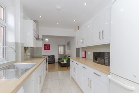 3 bedroom terraced house to rent - Photo 2