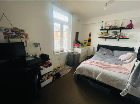 200 Tiverton Road - Photo 4