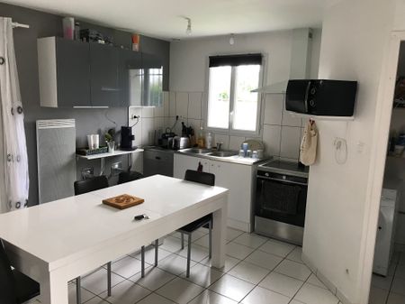 Location Maison 4 pièces 82m² CANEJAN 33610 - Photo 4