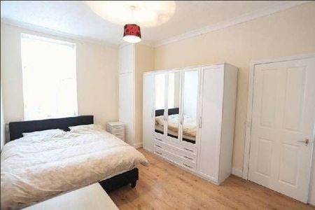 Room in a Shared House, Stanley St, L7 - Photo 3