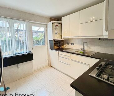 Kingston Hill Avenue, ROMFORD - Photo 5