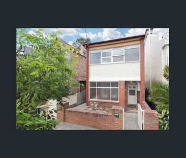 Convenient Village Living - Photo 4